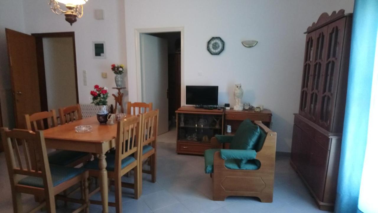 Vacation House In Stroggili Агіос Іоанніс Перістеріон Екстер'єр фото